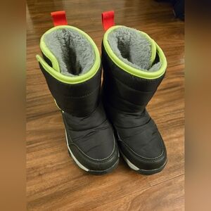 Dream Pairs Black and Green Kids Snow Boots